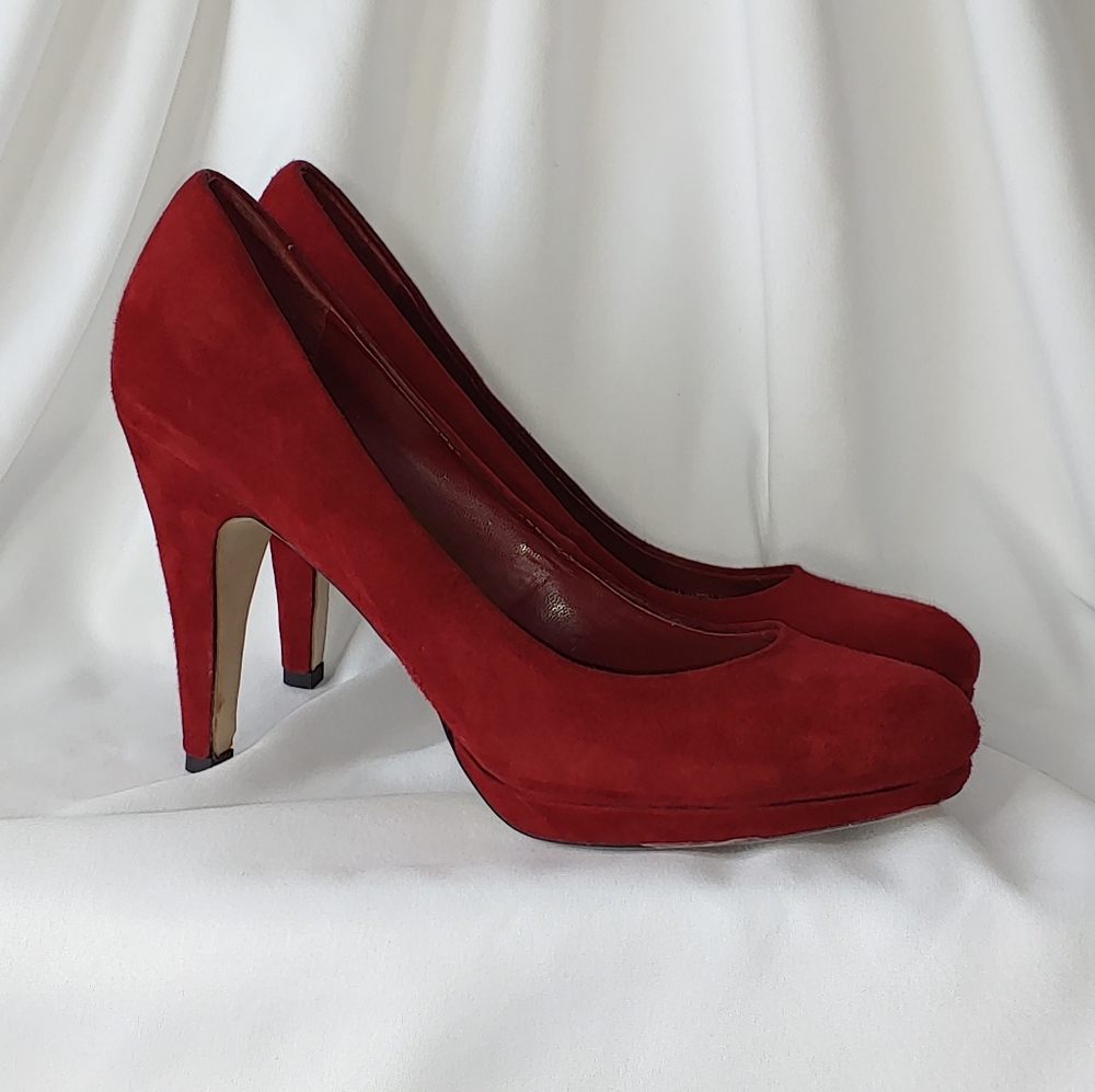 Franco Sarto 7.5 Cranberry Red Suede Leather Pumps